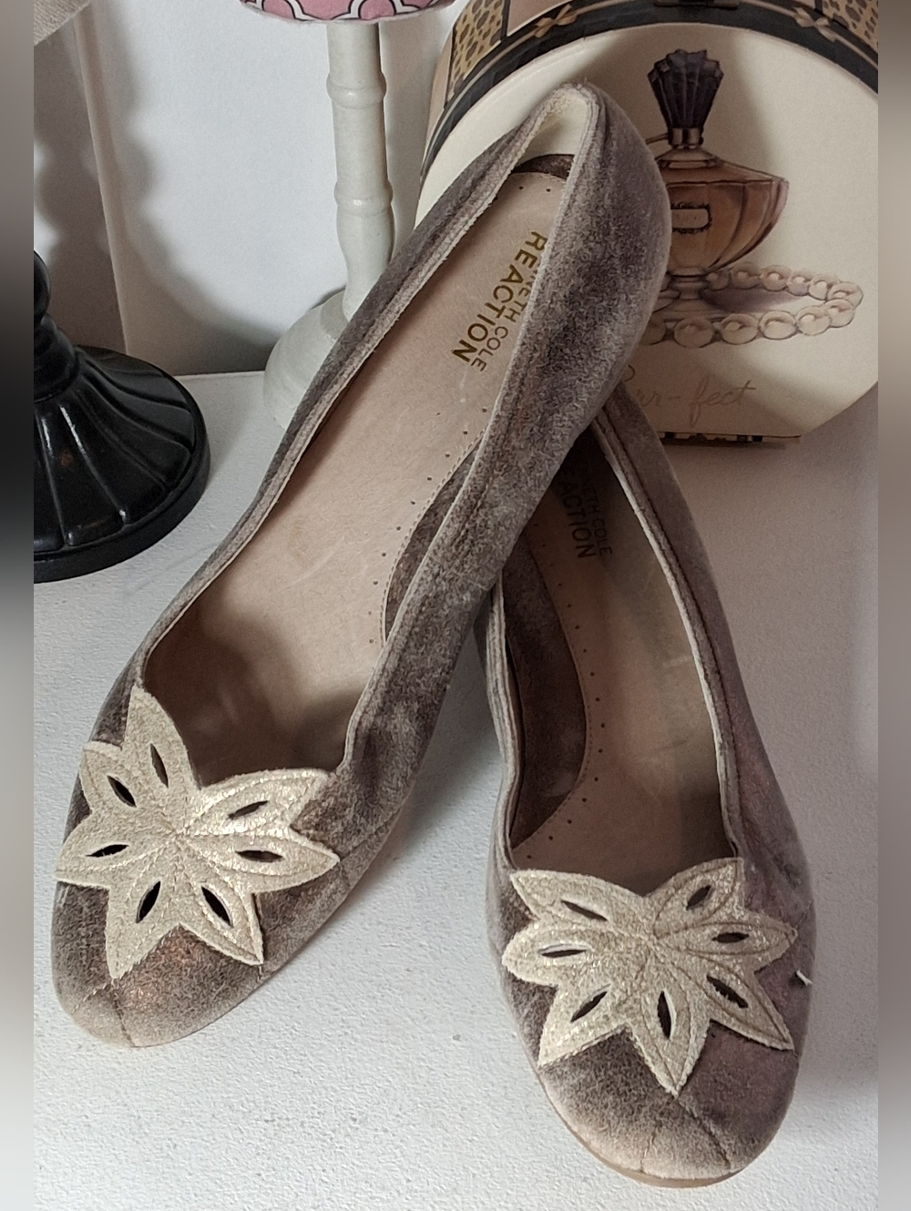 Kenneth Cole Reaction Starbard Metallic Flats Slip On Shoes Sz 9.5M EUC